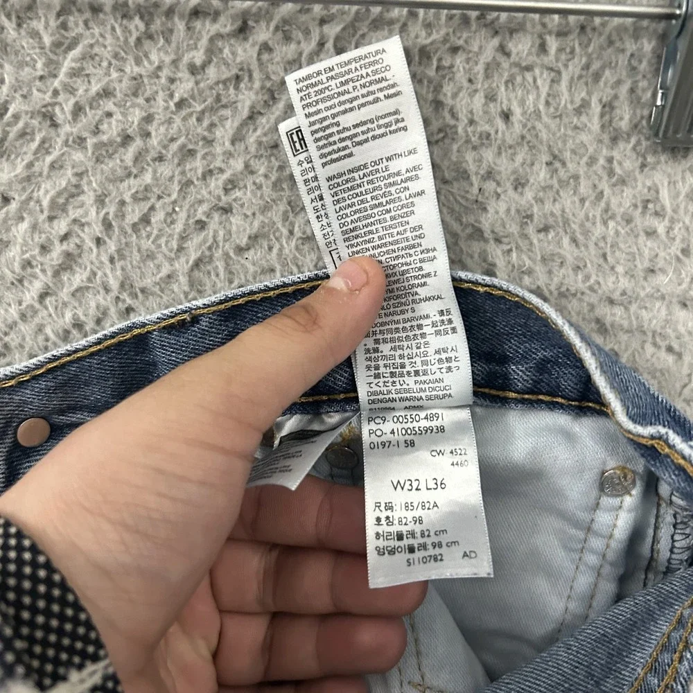Levis Jeans Mens 32x36 Blue Denim 550 Relaxed Fit American Work Wear Light Wash - Picture 10 of 11
